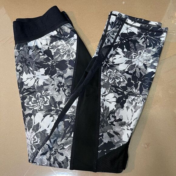 Ivy park black white floral capri legging xs - Picture 1 of 9